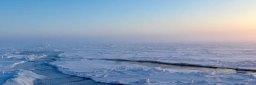 Is og kveldshimmel i det nordlige Barentshavet.