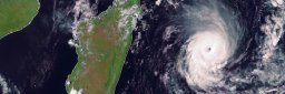 Satellittbilde over syklonen som har fått navnet Freddy, liker før den treffer Madagaskar. 