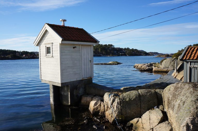 Kartverkets vannstandsmåler ved Tregde i Mandal. Foto: Arnfinn Christensen